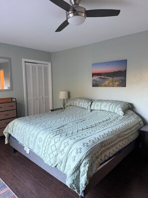 2 bedrooms, iron/ironing board, WiFi, bed sheets