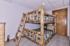 واي فاي مجانًا وملاءات أسرّة