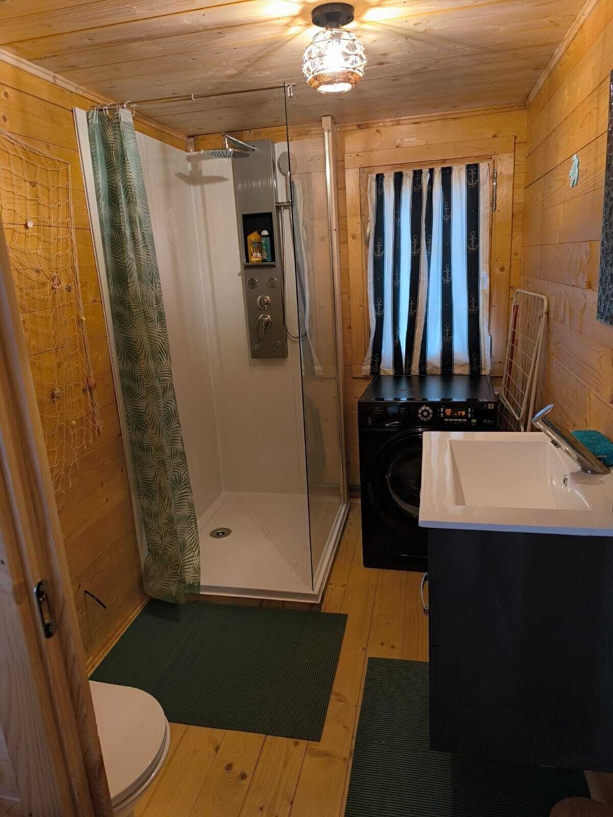 淋浴設備、風筒、提供毛巾、番梘