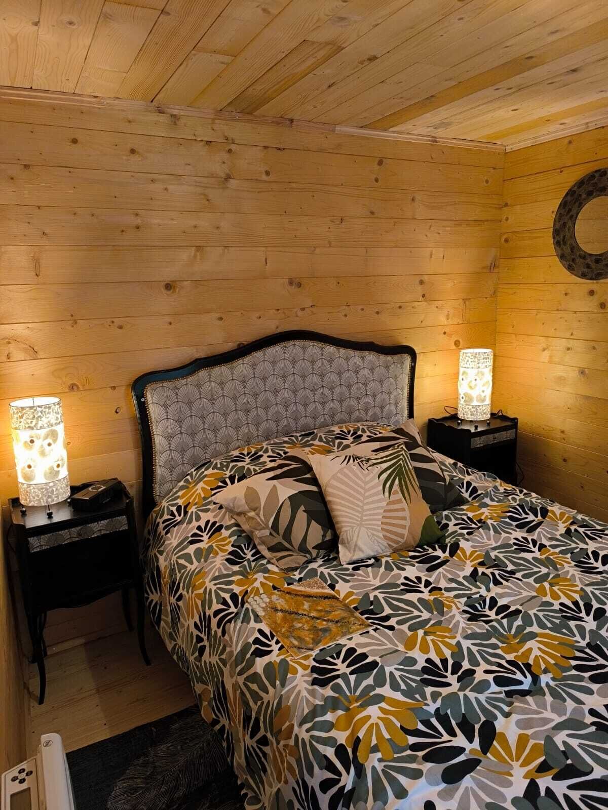 2 slaapkamers, een strijkplank/strijkijzer, wifi, beddengoed