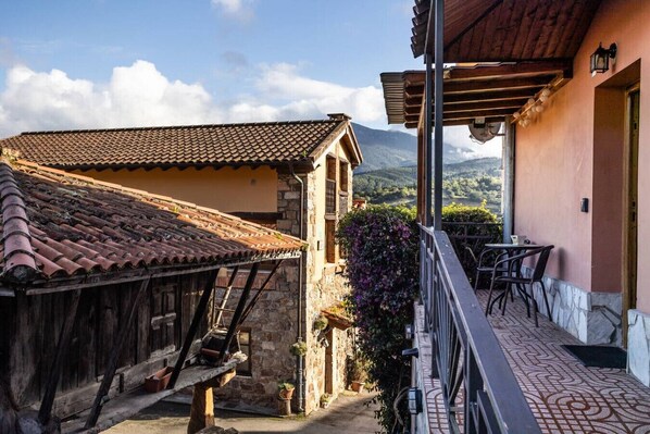 Terrace/patio - Peaceful Village Escape (Sales)