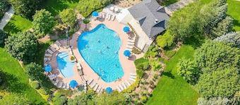 Family Townhome at Blue with Resort Shuttle