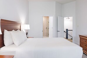 2 makuuhuonetta, silitysrauta/-lauta, Wi-Fi, vuodevaatteet