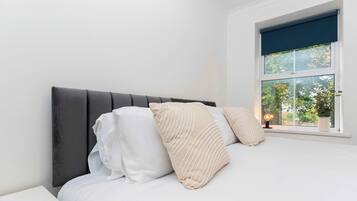 4 soverom, strykejern/-brett, wi-fi og sengetøy