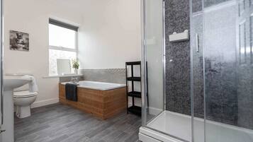 Shower, towels