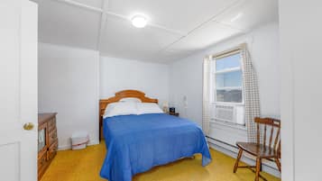 6 bedrooms, WiFi, bed sheets