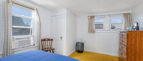 6 bedrooms, WiFi, bed sheets