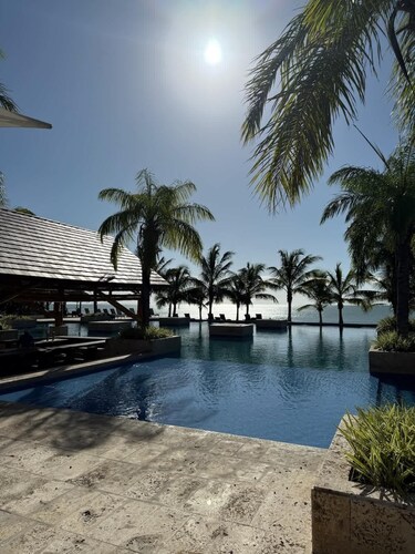 Luxury 4BR + Service Room Resort Condo | Pool, Beach & Lake | Buenaventura, Panama
