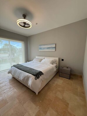 4 bedrooms, iron/ironing board, WiFi