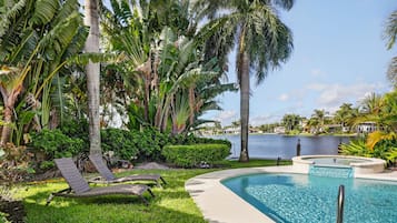 Superior House, Canal View | Terrace/patio