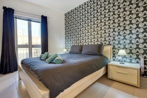 2 chambres, fer et planche à repasser, Wi-Fi, draps fournis