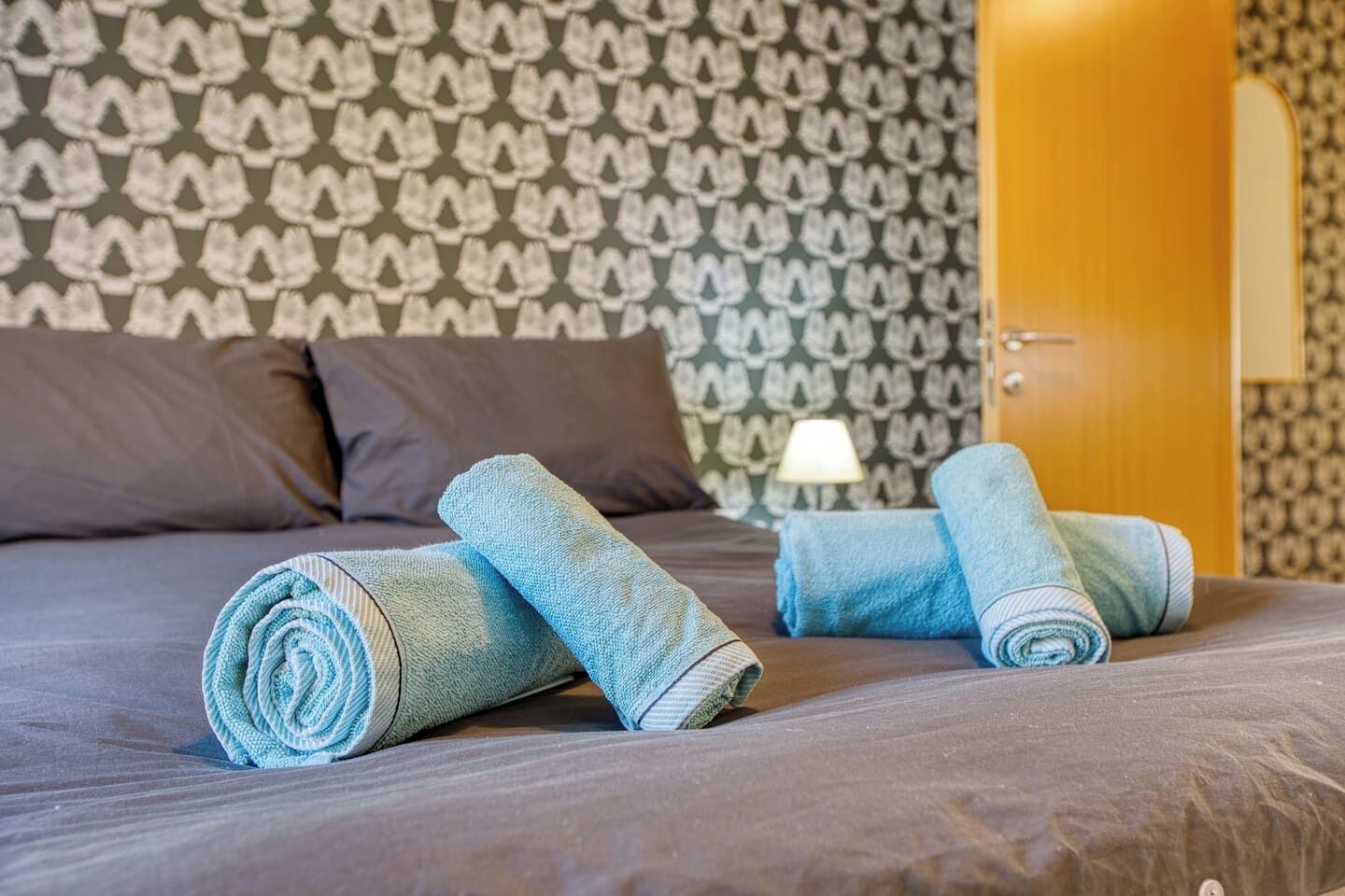 2 chambres, fer et planche à repasser, Wi-Fi, draps fournis