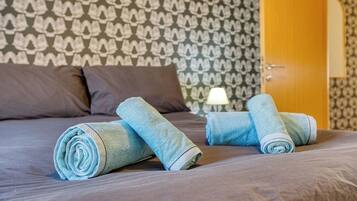 2 chambres, fer et planche Ă repasser, Wi-Fi, draps fournis