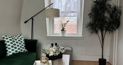 Cozy Apt w/Sunset View Over River