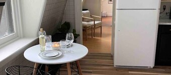 Cozy Apt w/Sunset View Over River