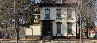 Peaceful, Artsy North Troy Riverview Apt