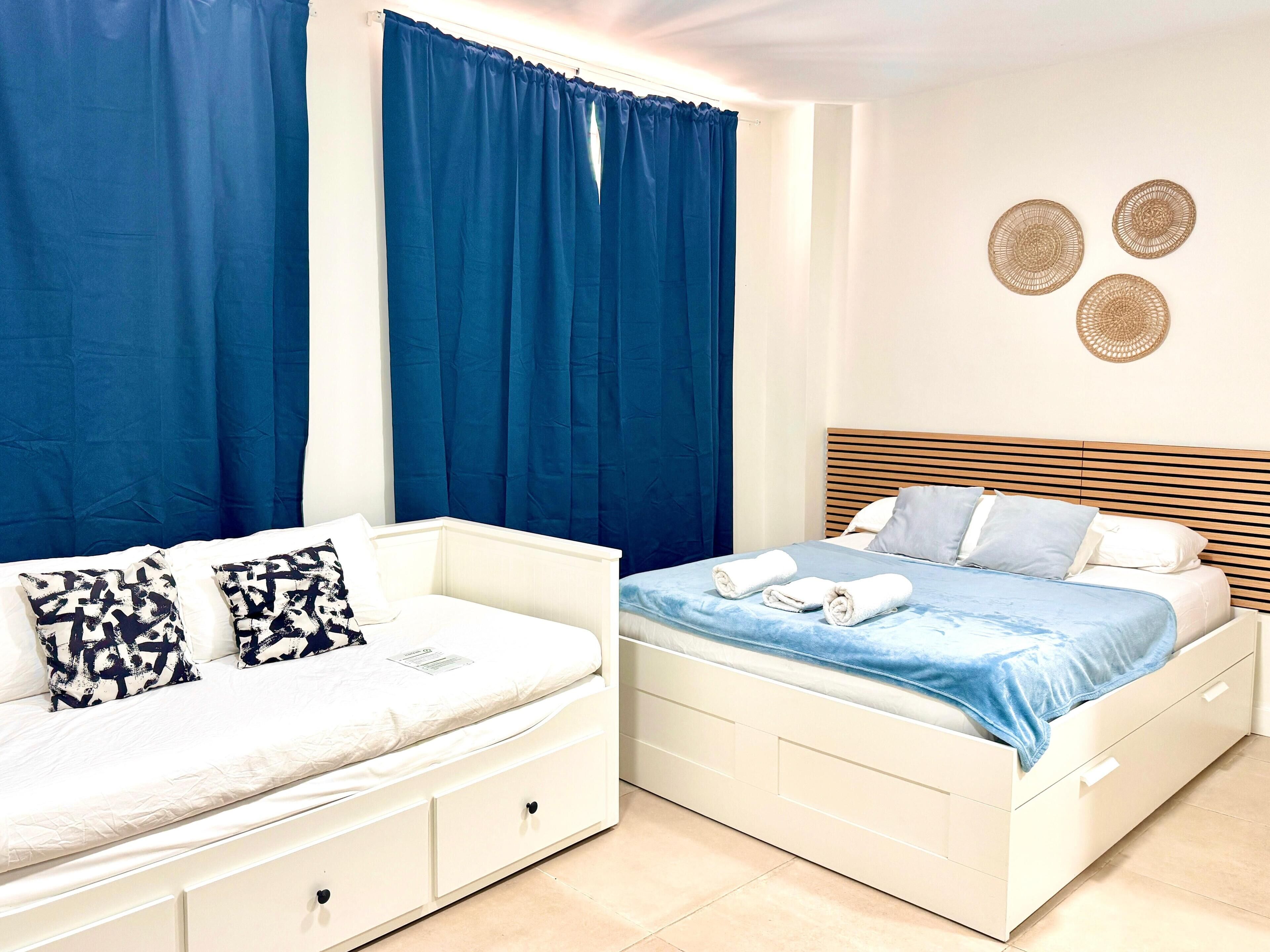 1 dormitorio, tabla de planchar con plancha, Internet y ropa de cama