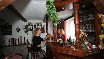 Bar (in der Unterkunft)