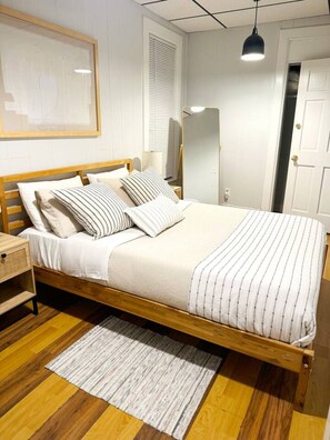 3 bedrooms, iron/ironing board, travel crib, WiFi