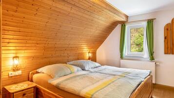 2 bedrooms, WiFi, bed sheets