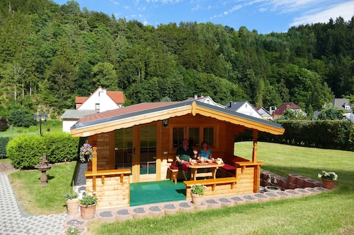 4 Sterne Ferienwohnung Sommerberg mit Brunnenterrasse, Parkplatz und Wlan