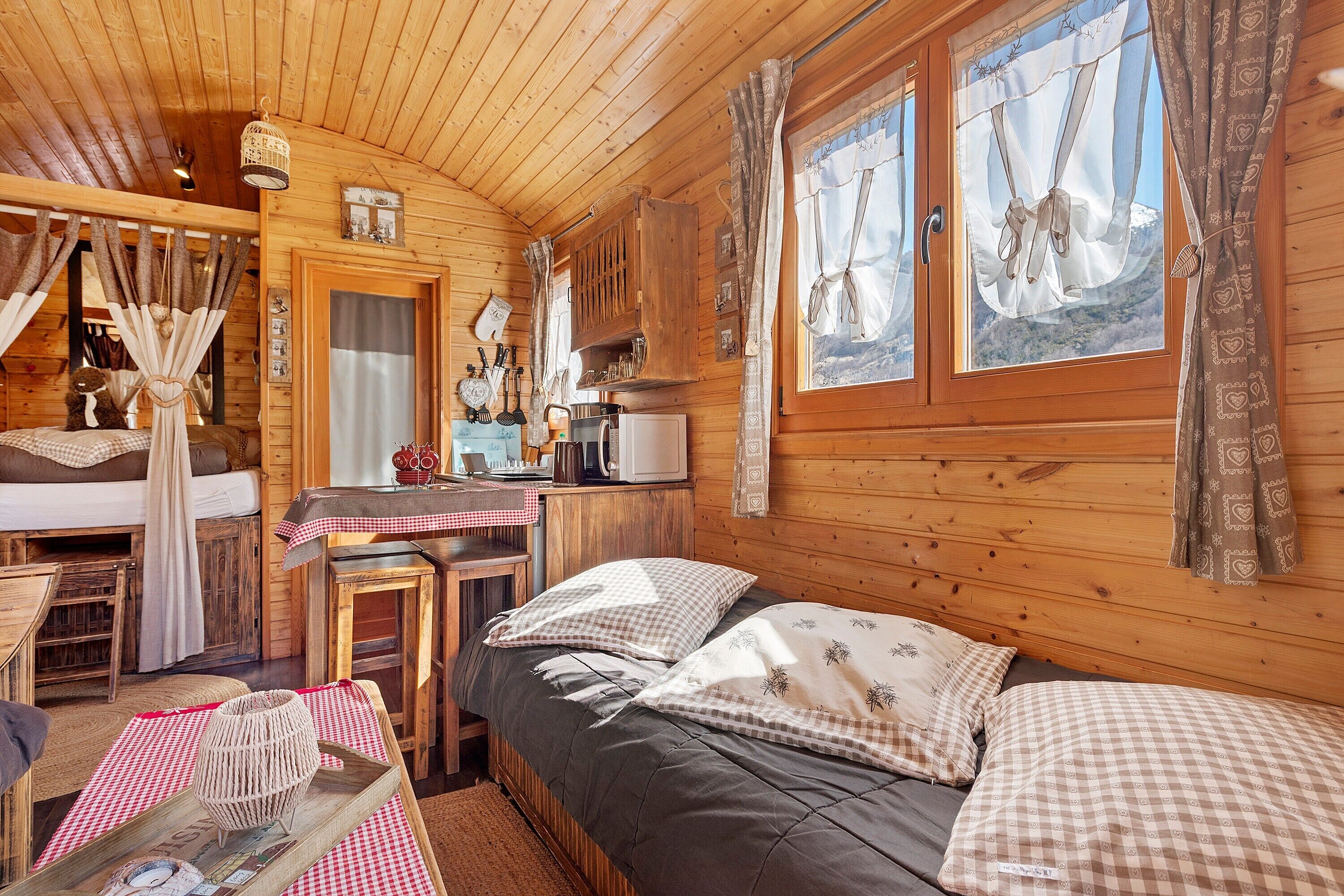 2 slaapkamers, wifi, beddengoed