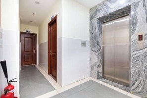 Interior - Rita Hotel near Tan Son Nhat Airport (Ho Chi Minh City)