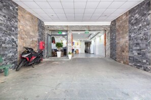 Unclassified image, 3 of 12, button - Rita Hotel near Tan Son Nhat Airport (Ho Chi Minh City)