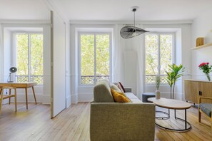 Comfort-Apartment, Stadtblick | Wohnbereich
