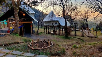 Tienda de campaña Confort, balcón, vista al resort | Terraza o patio