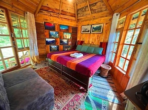 Comfort Cottage, Valley View | Free WiFi