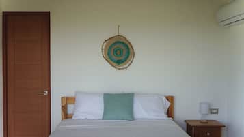 Double Room, Ocean View | Free WiFi