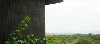 SurfAsana Lodge