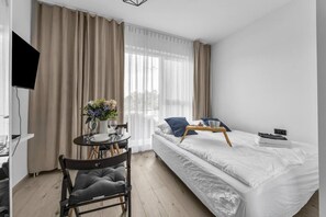 Iron/ironing board, WiFi, bed sheets - Warsaw Wola Studio - Top Location - by Rentujemy (Warszawa)