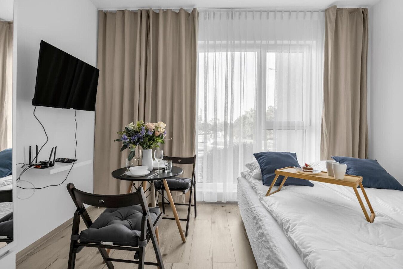 Strykjärn/strykbräda, wi-fi och sängkläder