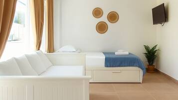 1 slaapkamer, een strijkplank/strijkijzer, internet, beddengoed