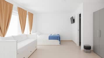 1 slaapkamer, een strijkplank/strijkijzer, internet, beddengoed