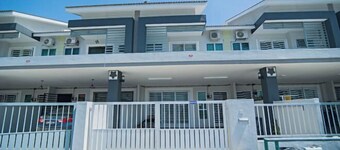 Ipoh Meru Animation Homestay by Grab A Stay