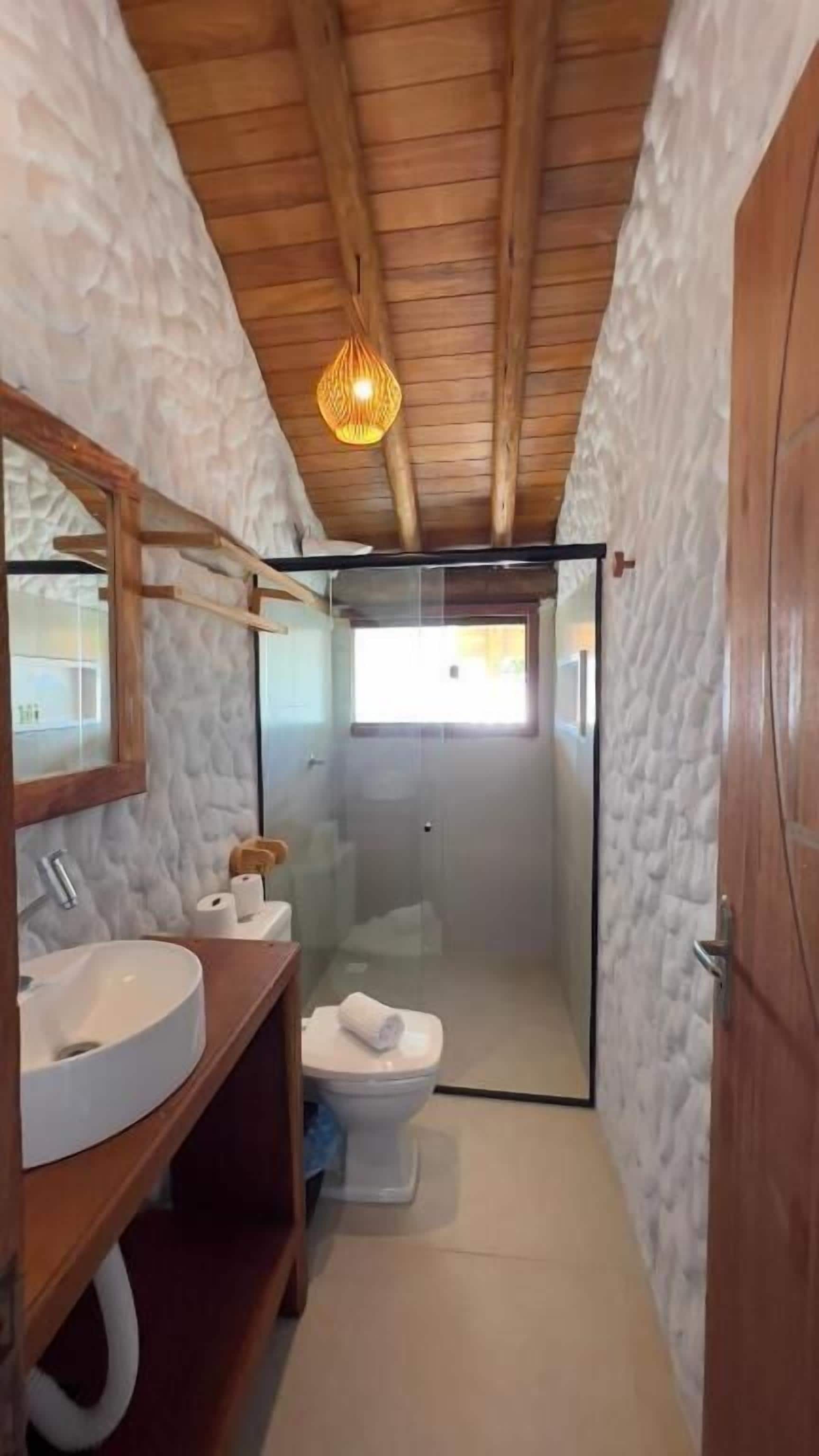 淋浴设施、吹风机、毛巾、肥皂