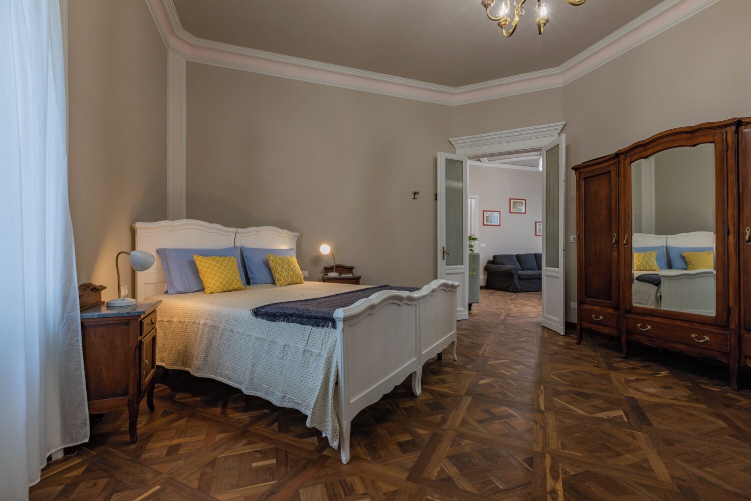 Apartemen, 2 kamar tidur, patio | Setrika/meja setrika dan Wi-Fi gratis