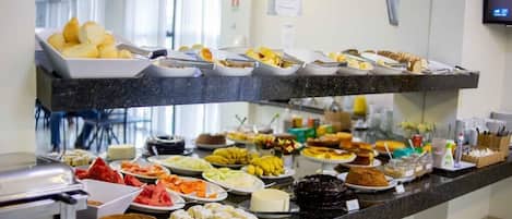 Free daily full breakfast