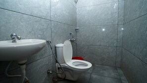 Ducha, toallas, jabón, shampoo