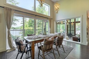 Interior - 4-BR Villa on the Lake with hot tub near Tremblant (La Conception)