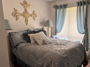 2 soverom, strykejern/-brett, wi-fi og sengetøy