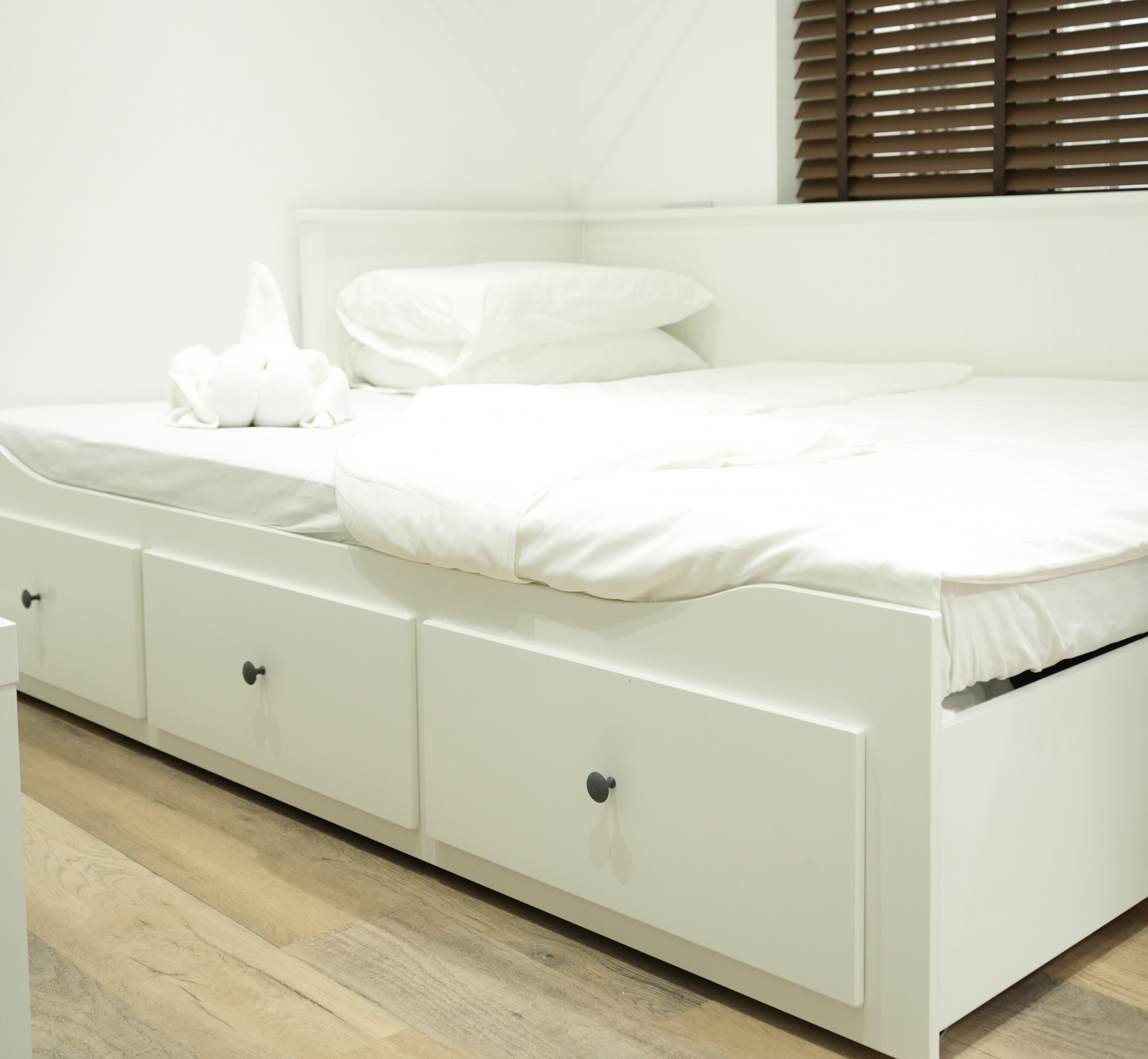 Standard Studio Suite, 1 King Bed | Premium bedding, desk, blackout drapes, soundproofing