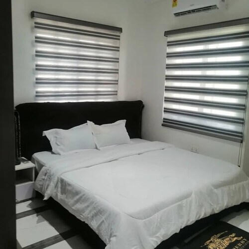 Charming 1-bedroom lodge in superb Accra with AC