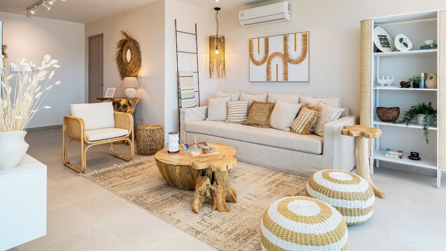 Aelia Chic 2-BR Apt & Balcony in Larnaca