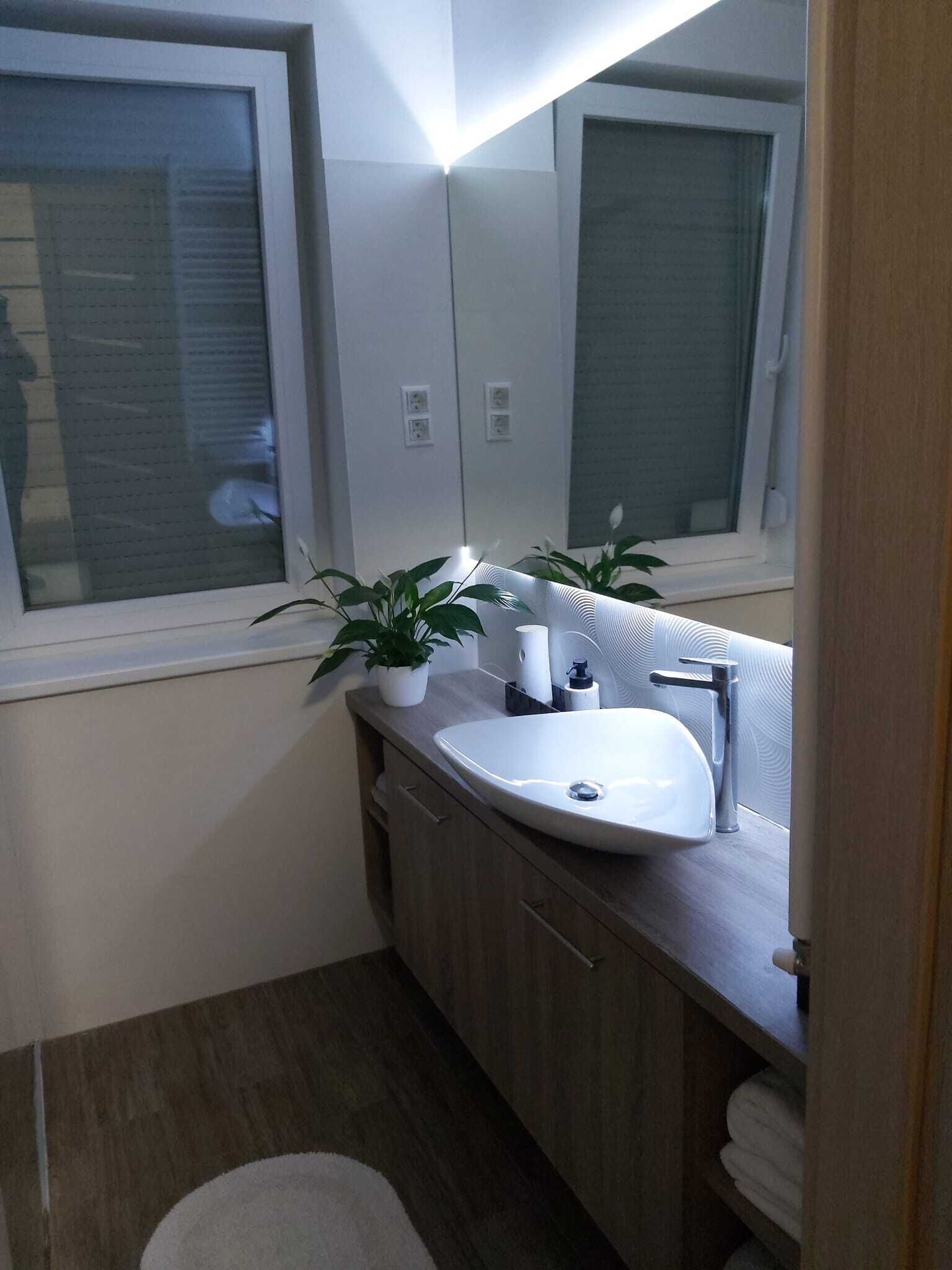 Bruser, hårtørrer, håndklæder, Sæbe