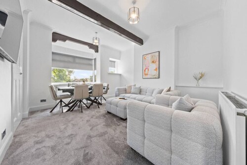Kirkstyle Cottage - Luxury 4 bedroom home