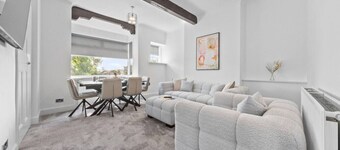 Kirkstyle Cottage - Luxury 4 bedroom home